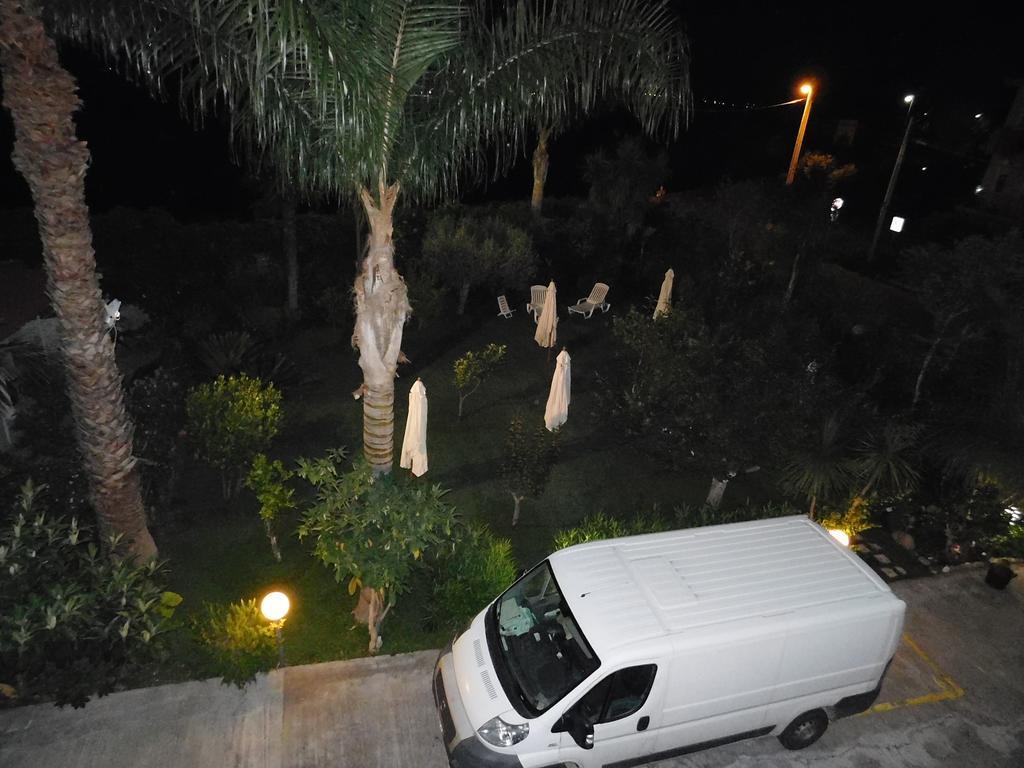 פיומפרדו די סיציליה Villa Delle Vacanze מראה חיצוני תמונה