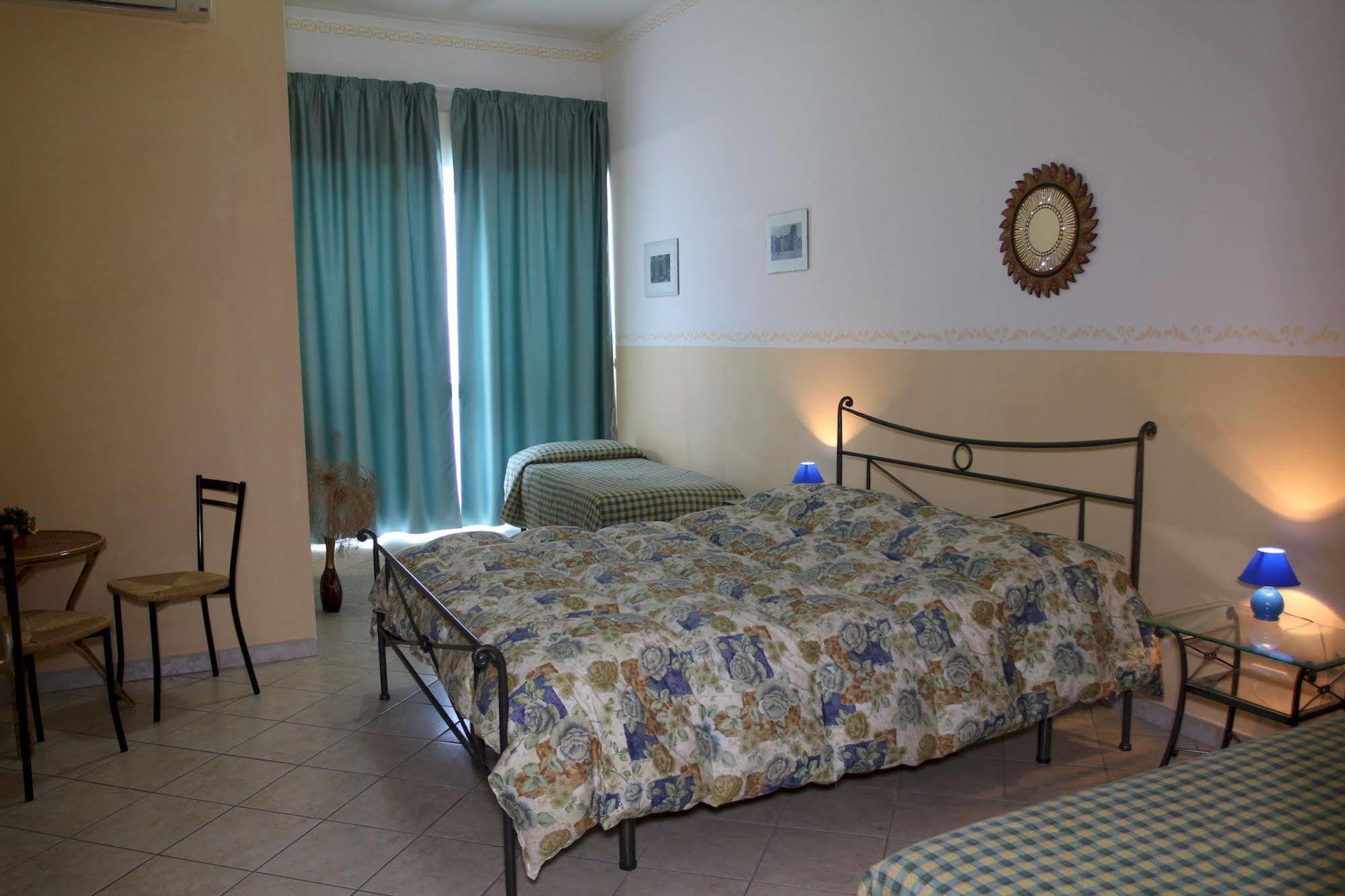 פיומפרדו די סיציליה Villa Delle Vacanze מראה חיצוני תמונה