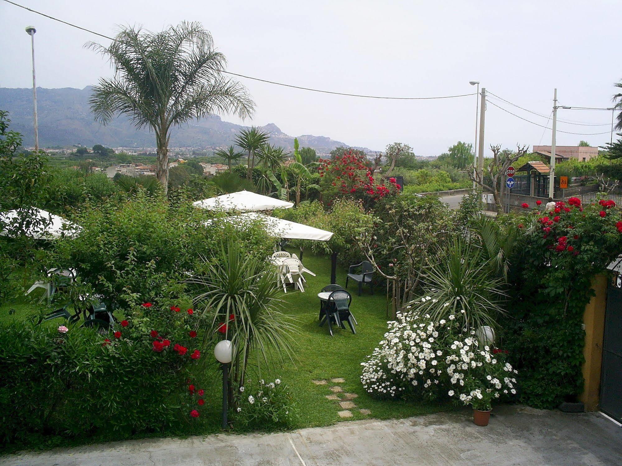 פיומפרדו די סיציליה Villa Delle Vacanze מראה חיצוני תמונה