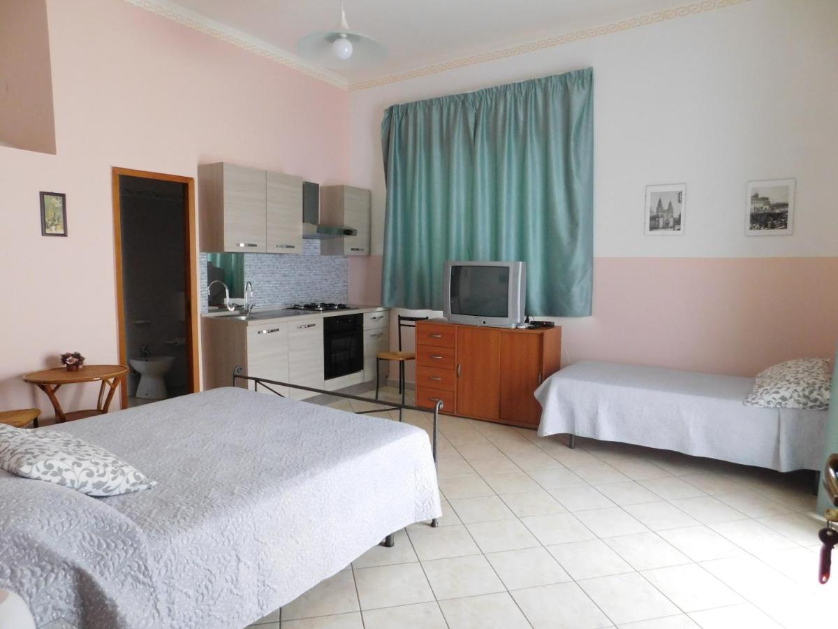 פיומפרדו די סיציליה Villa Delle Vacanze מראה חיצוני תמונה