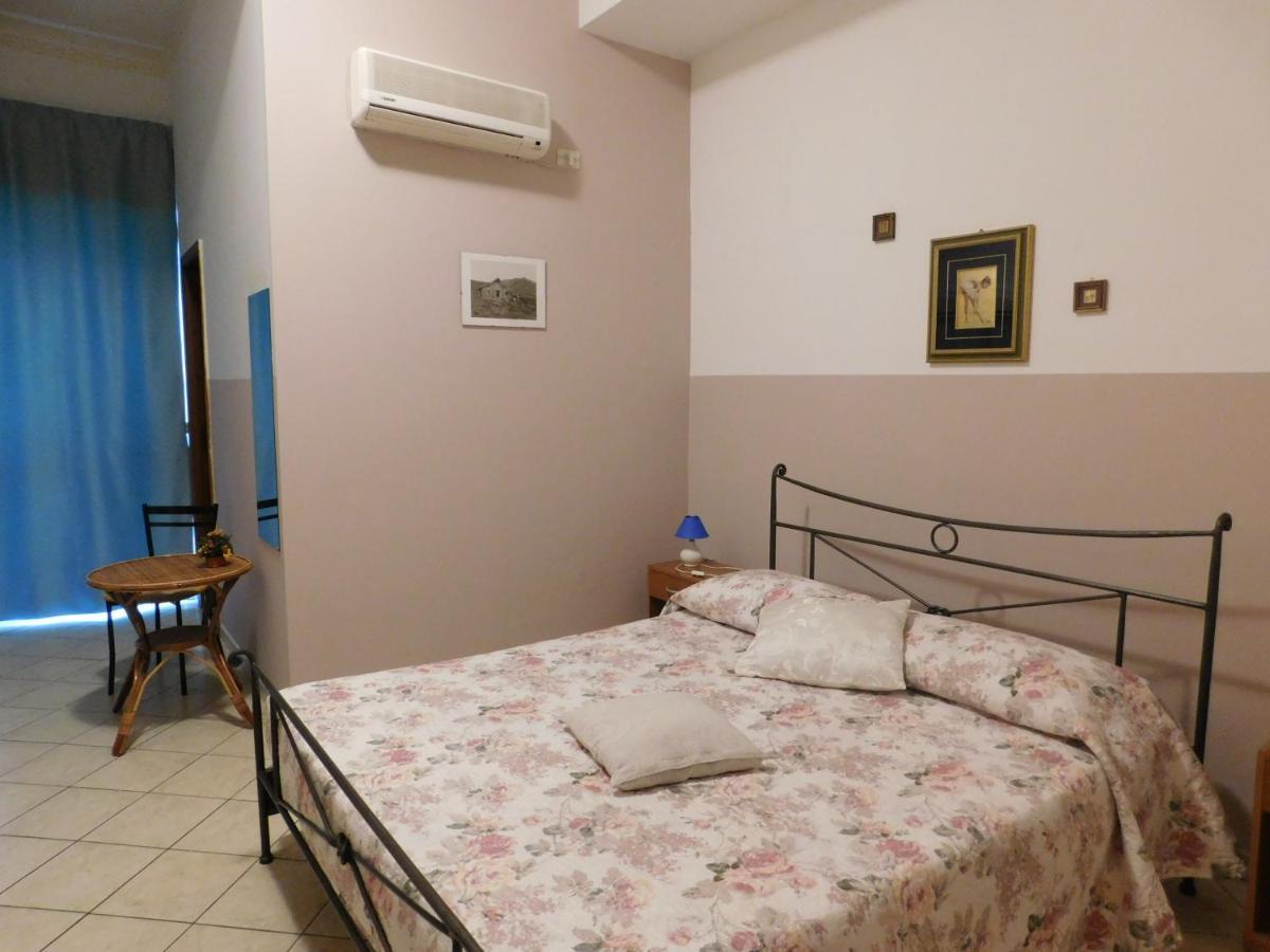 פיומפרדו די סיציליה Villa Delle Vacanze מראה חיצוני תמונה